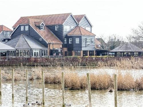 Oyster Fleet 2* Canvey Island